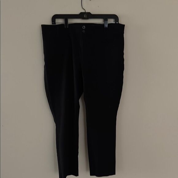 Anthropologie Pants - Anthropologie the essential slim black cropped/ankle pants size 14